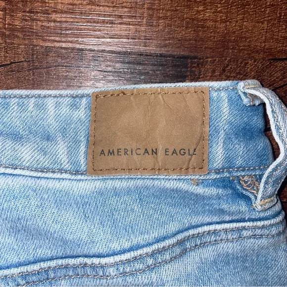 American Eagle Outfitters Sky Blue Strigid Mom Ankle Jeans - Picture 3 of 5